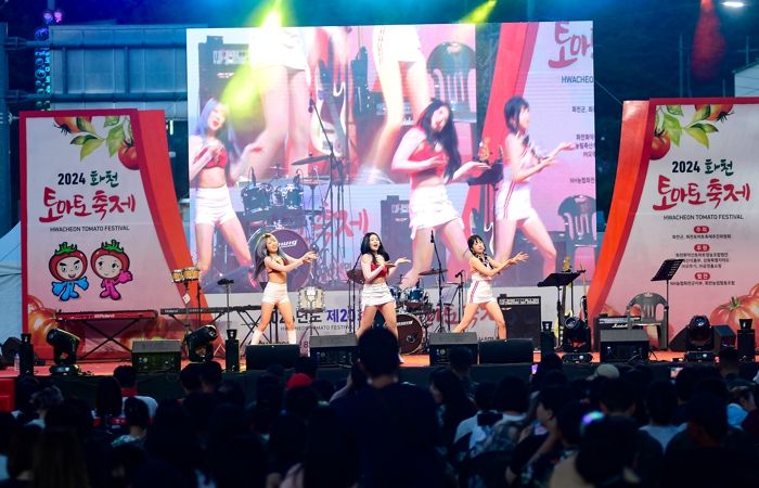 지난해 화천토마토축제에서 진행된 ‘승리부대 장병의 밤’공연 무대