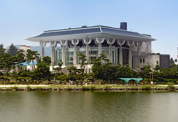 경남문화예술회관