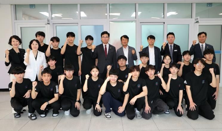 윤건영 교육감, 제60회 전국기능경기대회 출전 선수 격려