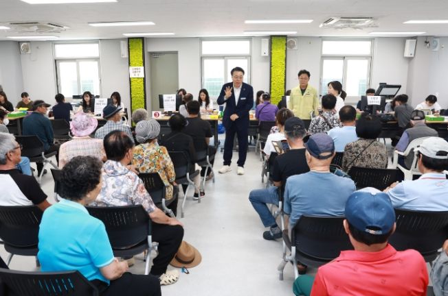 화순읍 행정복지센터 민생회복 소비쿠폰 접수 현장