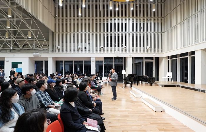 신상진 성남시장, 성남물빛정원 뮤직홀에서 열린 임산부의 날 기념 공연 참석