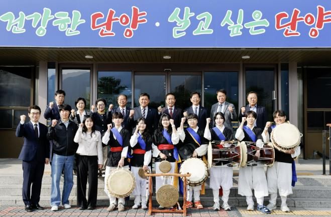 단성중 풍물패 공연