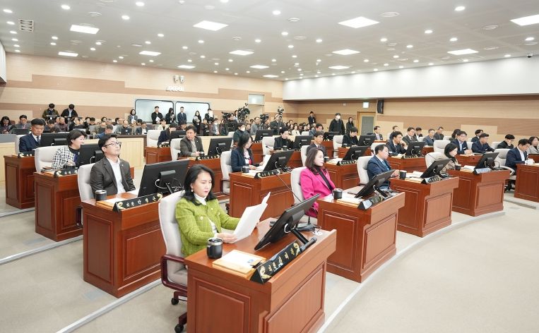 제253회 아산시의회 제2차 정례회 제1차 본회의 장면