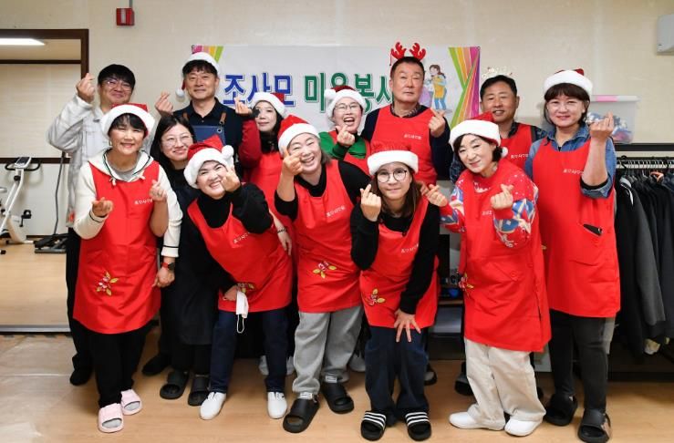 김해시의회 안선환 의장, 루먼 장애인거주시설 점심배식 봉사활동 나서