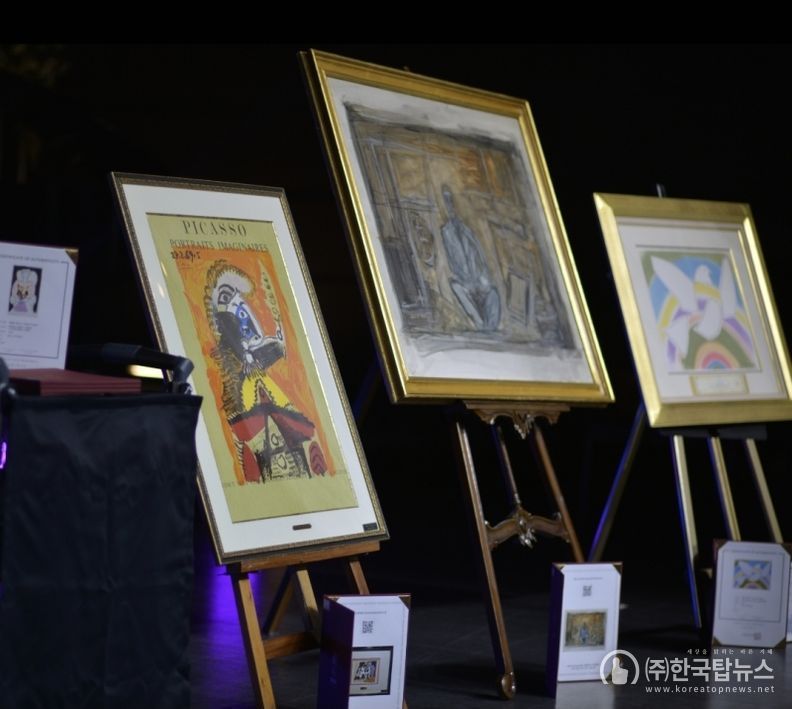 ,전시회 작품, 피카소 왼쪽 오른쪽 자코메티 중앙 작품 (사진제공=K trendy NEWS)