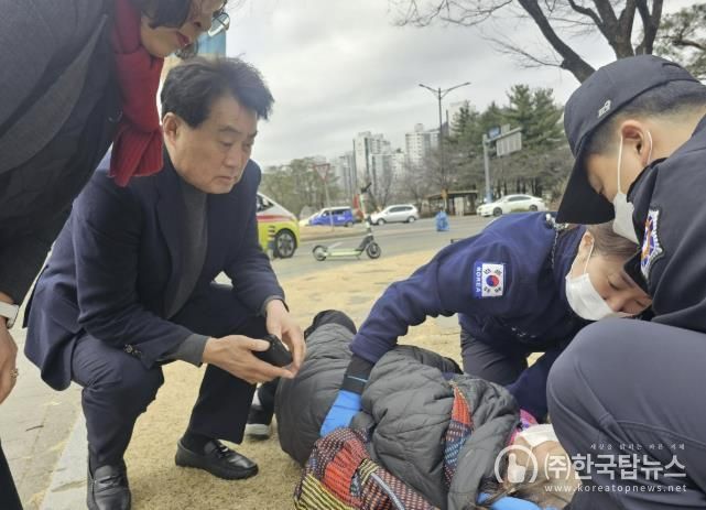 하은호 군포시장 길에 쓰러진 할머니 구조