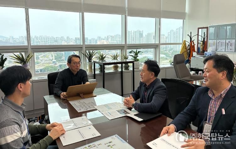 중앙부청 방문(4.1방문_사진중앙_행정안전부 안전예방정책실 박형배 실장 )